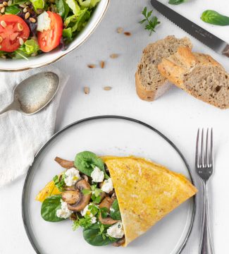 Omelet met champignons en kruidenkaas