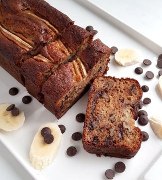 Bananenbrood met pure chocolade en noten