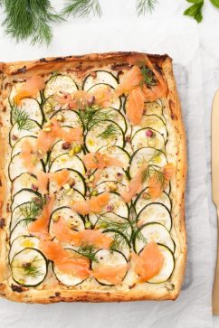 kruidenplaattaart met courgette en zalm-vierkant-2